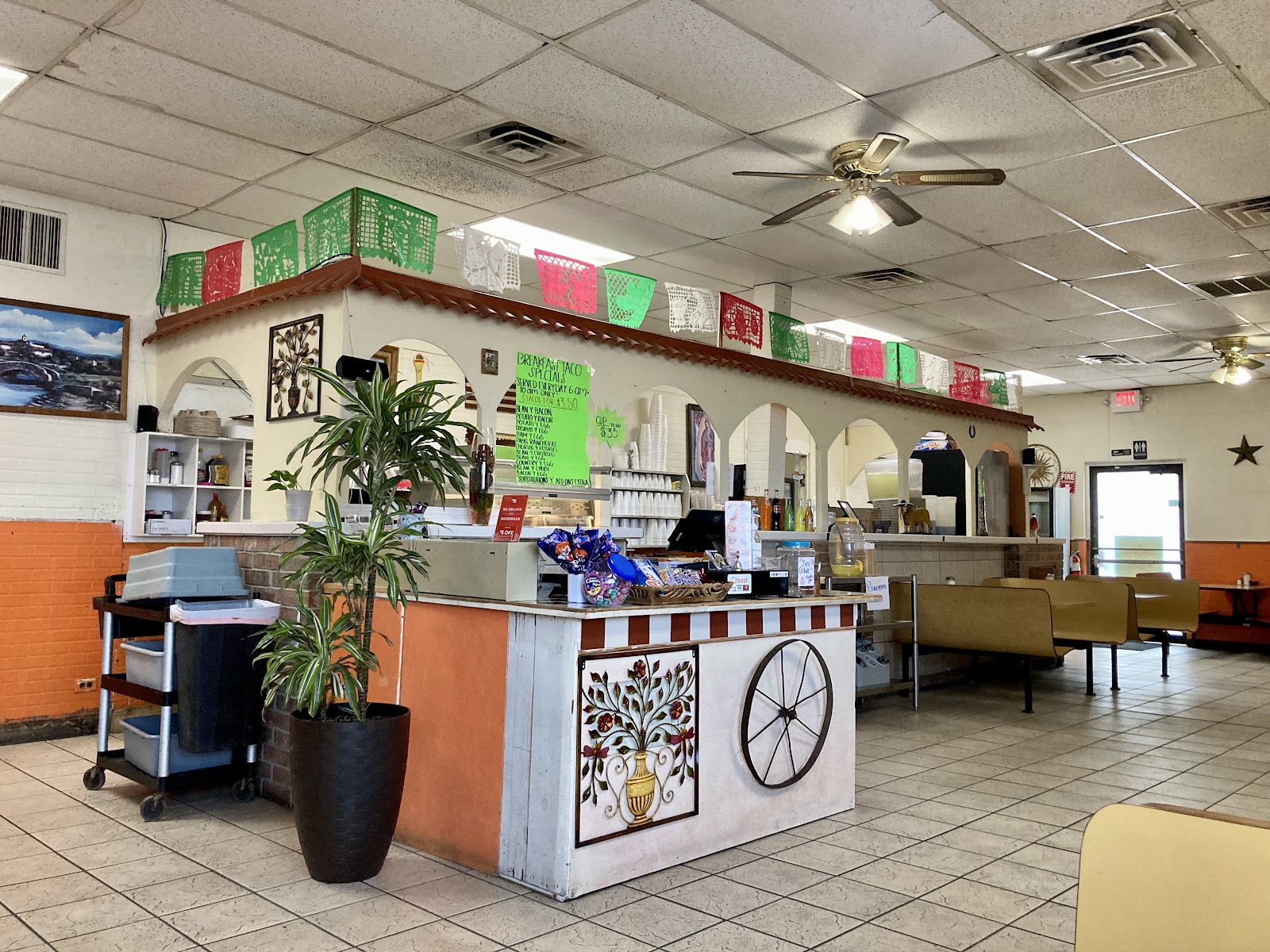 Los Arcos Mexican Restaurant photo 6